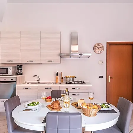 Lägenhet Il Monte Manerba del Garda